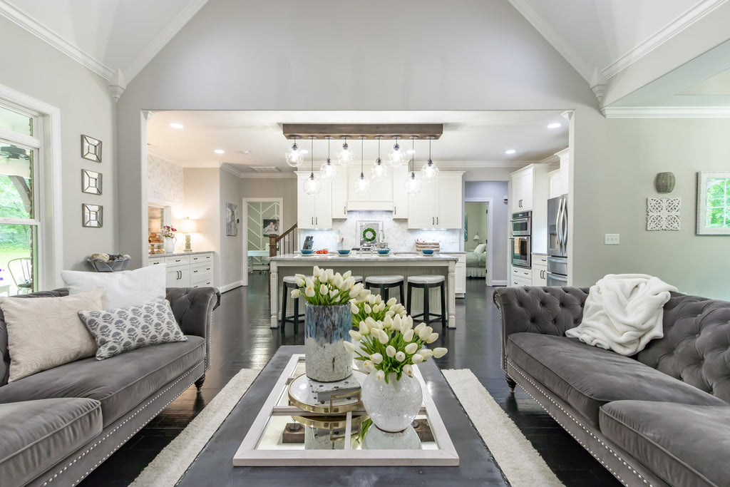 Petit Luxury for the Premium Home in This Humid Climate